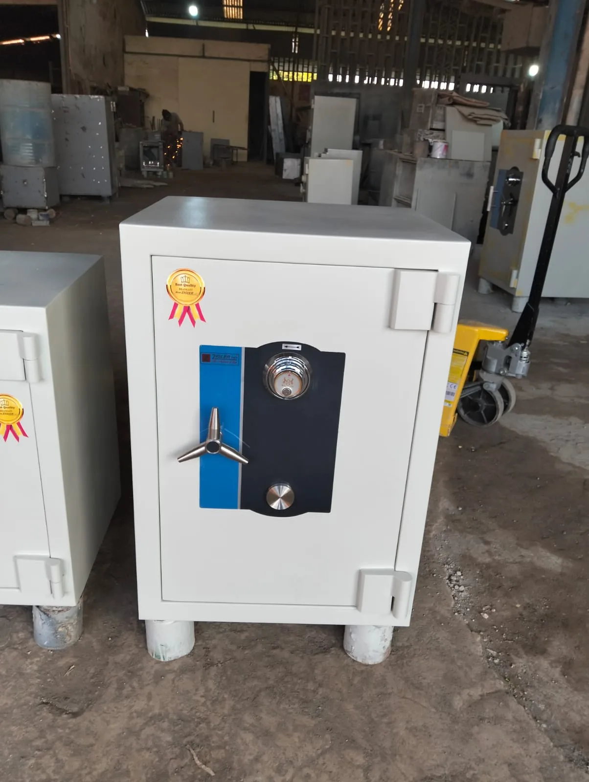 Brankas rumah tahan api tipe zigler 3 uk T85 x L60cm
