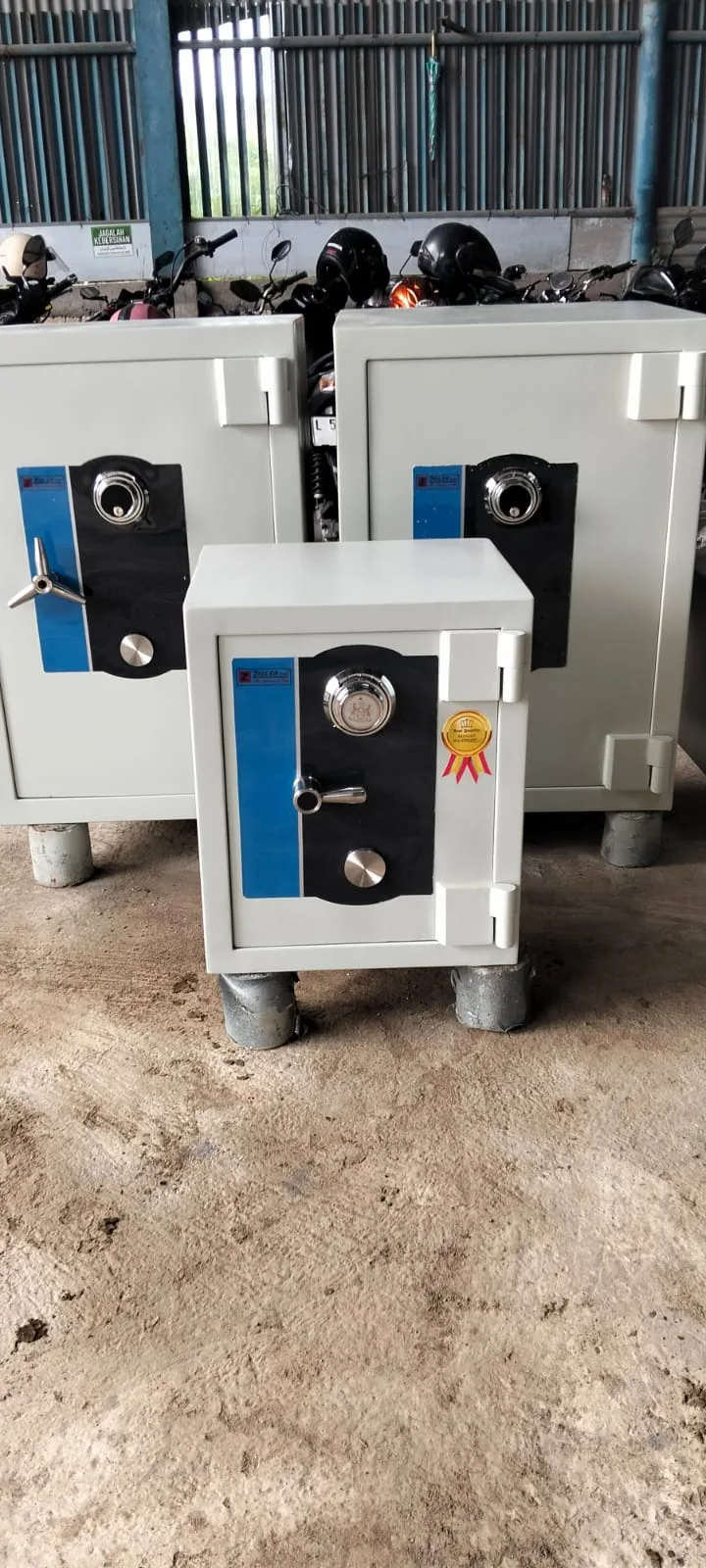 Brankas rumah tahan api tipe zigler 1B uk T54 x L45cm