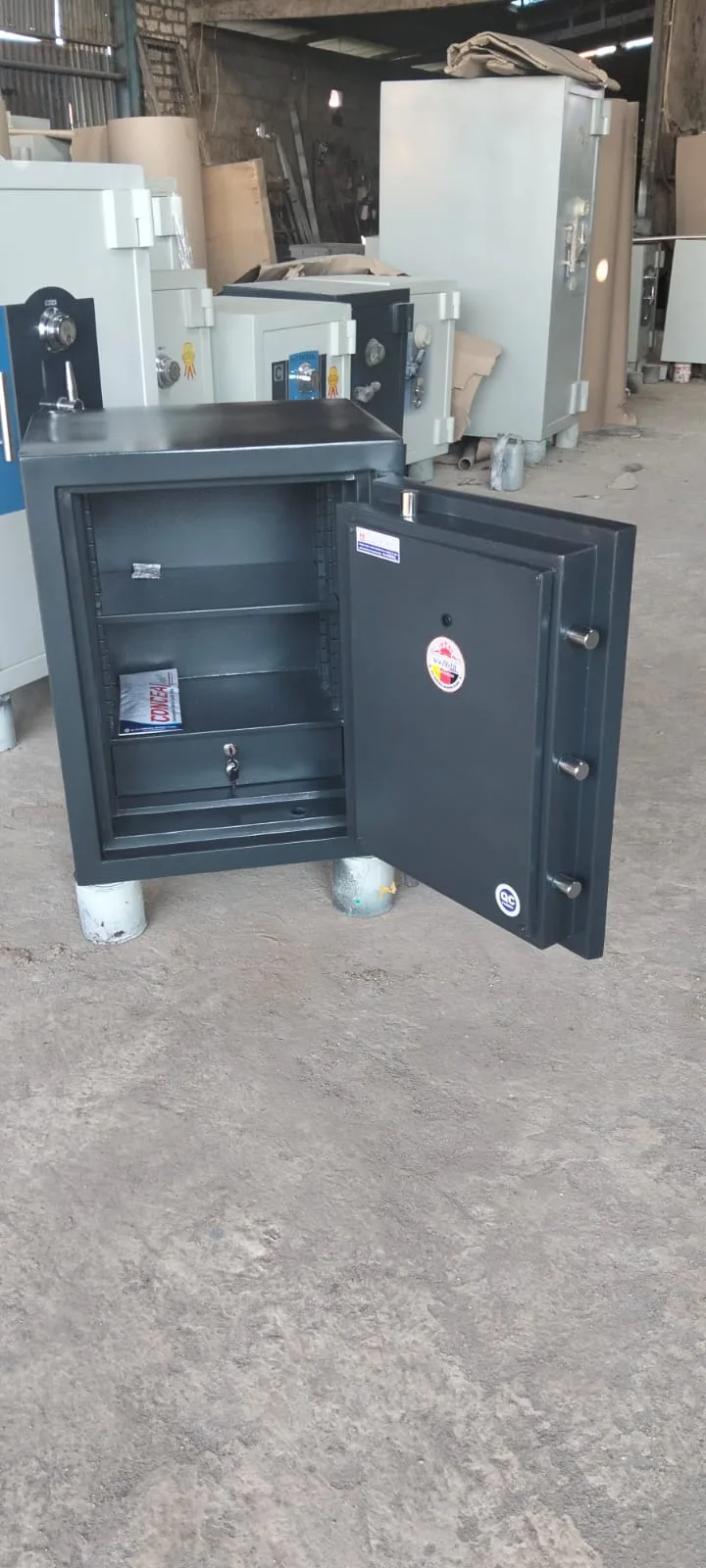Brankas rumah tahan api tipe zigler 2 uk T70 x L56cm