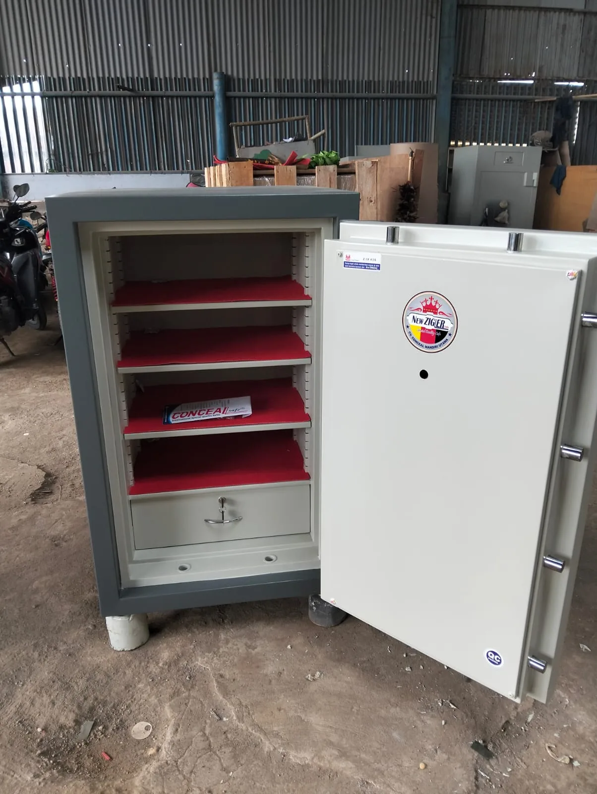 Brankas rumah tahan api tipe zigler 4 uk T110 x L70cm