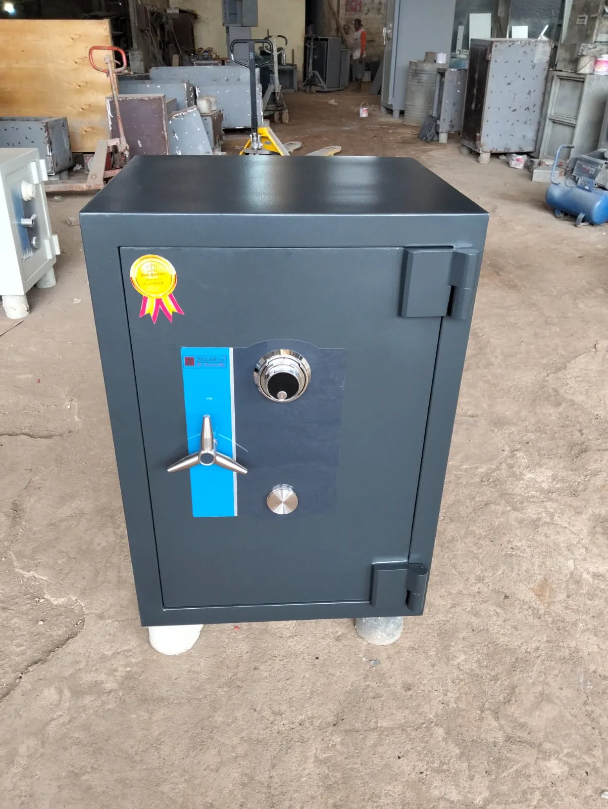 Brankas rumah tahan api tipe zigler 3 uk T85 x L60cm